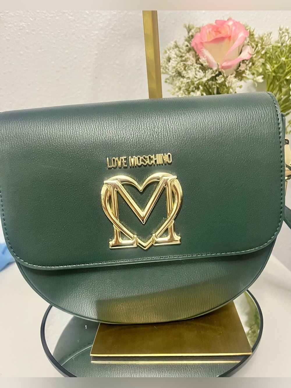 Love MOSCHINO fancy Heart Handle
Crossbody